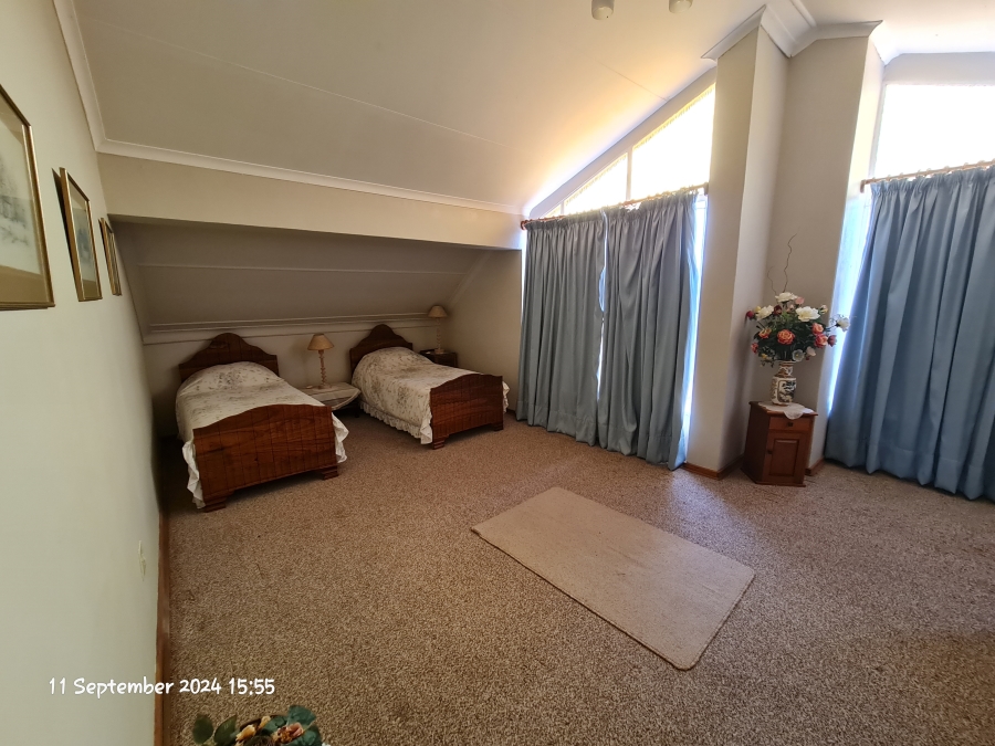 6 Bedroom Property for Sale in Senekal Free State